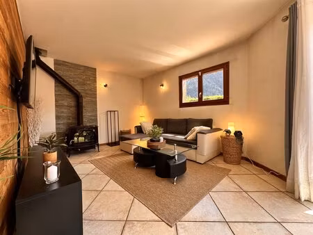 maison familiale 4 chambres avec piscine  jacuzzi  carport et ga