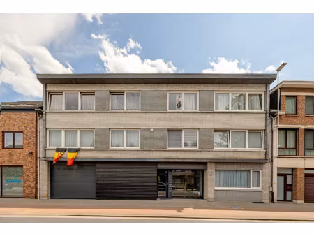 appartement te koop in kapellen met 2 slaapkamers