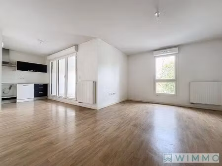 appartement t3 de 74 m² en duplex - talence