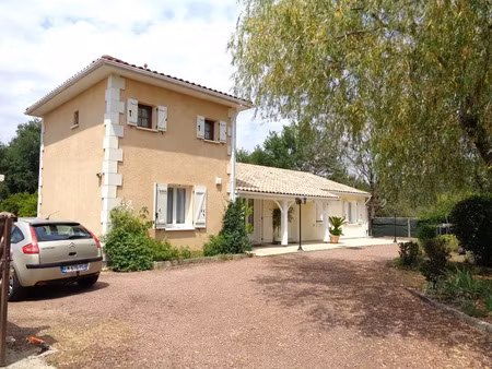 vente maison 8 pièces 139 m² à porchères (33660)  nan €