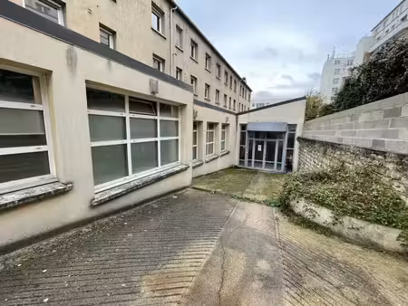location entrepôt cachan 94230 260m²