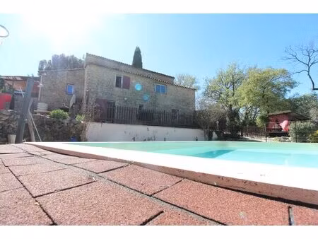 apt  capitale du luberon  propriété en pierres avec gites et piscine