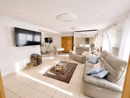 location maison 7 pièces 216m² sarrebourg 57400