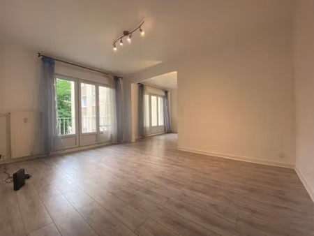 location appartement 3 pièces 61m²