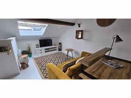 à louer – joli studio meublé & décoré avec goût