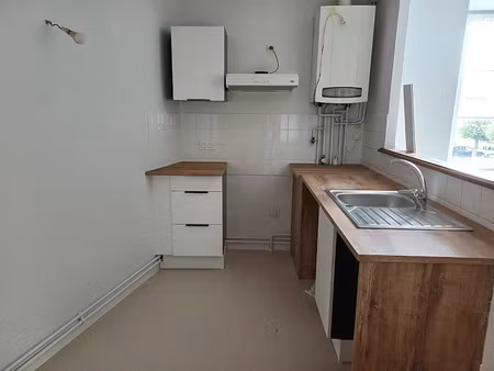 location appartement 2 pièces 50 m² à billom (63160)  455 €