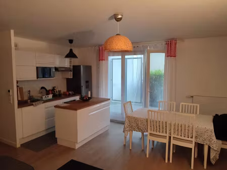 location meublée appartement 2 pièces 46 m² à cachan (94230)  1 192 €