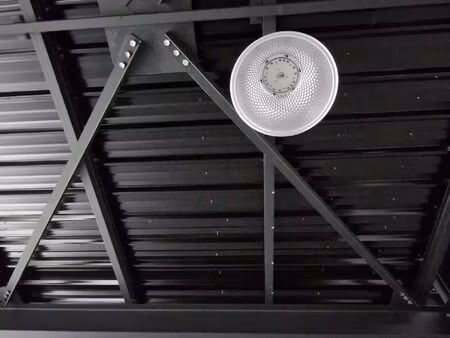 vannes est - local d'activité de 130 m² environ