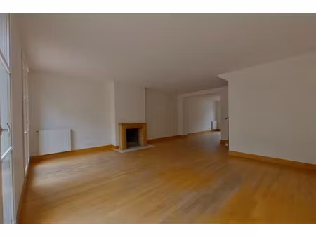 location maison 7 pièces 156.46 m² à fourqueux (78112)  2 800 €