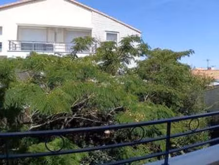 location appartement 2 pièces aux sables-d'olonne (85100) : à louer 2 pièces / 41m² les sa