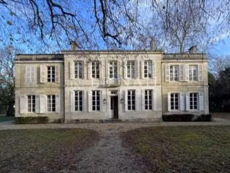 vente maison piscine à la rochelle (17000) : à vendre piscine / 350m² la rochelle