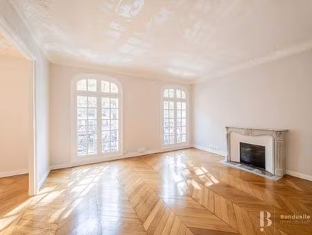 appartement de 3 chambres de luxe à tour eiffel  invalides – ecole militaire  saint-thomas
