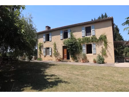 vente maison 7 pièces 200 m² à laveraët (32230)  380 000 €