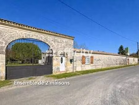 vente maison à saint-jean-d'angély (17400) : à vendre / 150m² saint-jean-d'angély