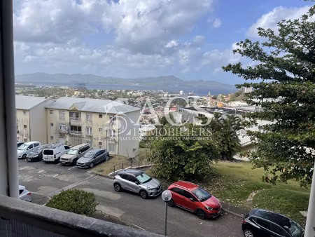 appartement t4 avec travaux avec garage fermé et vue mer -