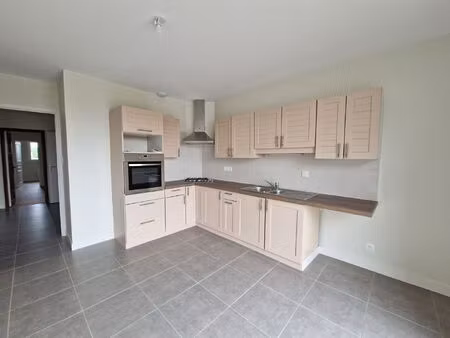 location appartement 4 pièces  112.62m²  doué