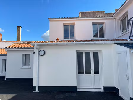 location appartement 3 pièces  79.96m²  la barre