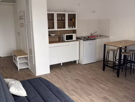 a louer- studio meuble