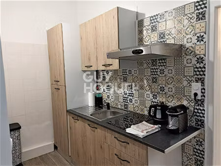 location : appartement  meublé  f2 (45 m²) à avignon