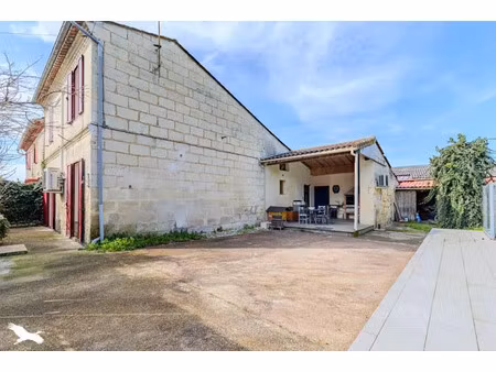 vente maison 5 pièces 135 m² arveyres (33500)