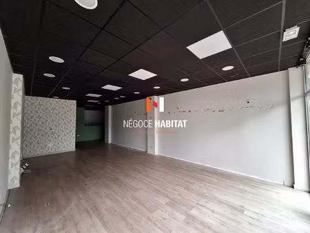location commerce 100 m² à vendargues (34740)