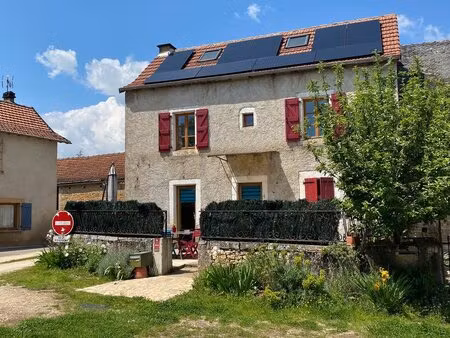 entre caylus & limogne  dans village  maison ancienne restaurée de 200m²