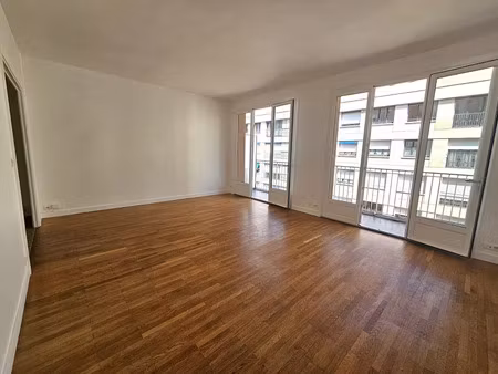location appartement 4 pièces 95.94 m² à lyon 6ème (69006)  1 362 €