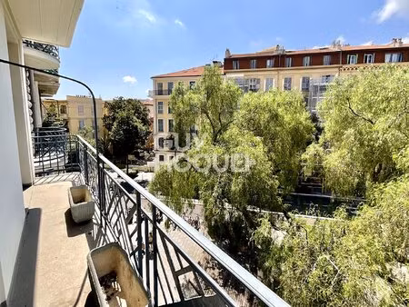 nice musiciens / superbe 3p traversant de 87 60 m² avec 3 balcons / immeuble art déco