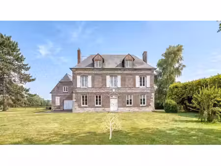 maison de maître en brique et silex avec dépendance -
