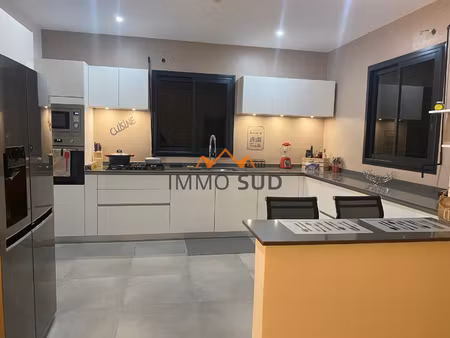 maison t4 meuble - 145 m2 grande superficie