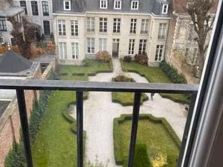 location appartement 2 pièces à lille (59000) : à louer 2 pièces / 43m² lille