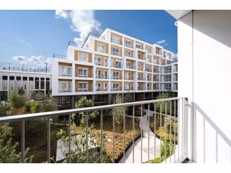 location appartement 3 pièces 60.7 m² à rueil-malmaison (92500)  1 408 €