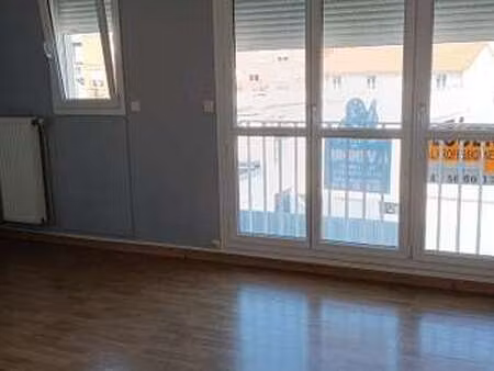 location appartement t1 à saint-julien-les-villas (10800) : à louer t1 / 27m² saint-julien