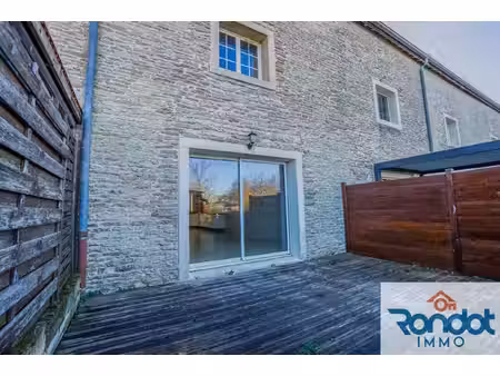 maison de village / 6 pieces / 4 chambres / 130m2 / jardin 130m2