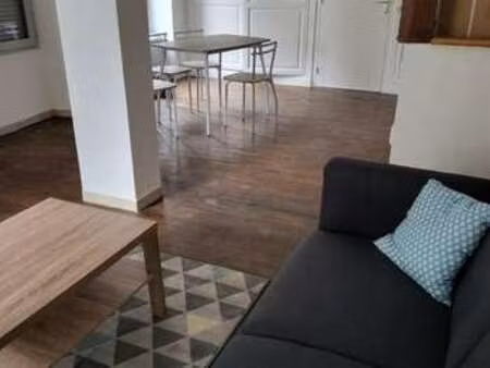 location appartement 2 pièces à villeneuve-sur-yonne (89500) : à louer 2 pièces / 47m² vil