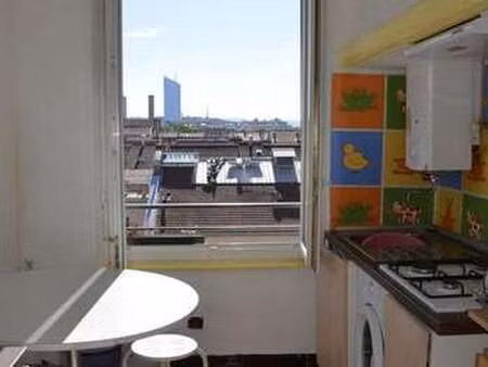 location appartement 3 pièces meublé à villeurbanne (69100) : à louer 3 pièces meublé / 46