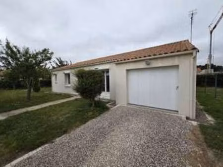 location maison aux achards (85150) : à louer / 77m² les achards