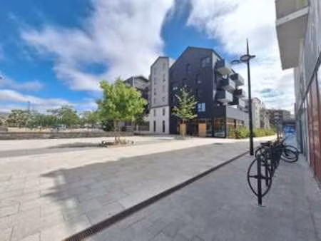 location bureaux et commerces à angers (49000) : à louer / 267m² angers