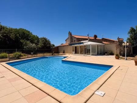 charmante maison 8 pièces - 197 m2 - pissotte