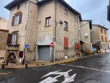 maison à rénover intégralement avec fort potentiel
