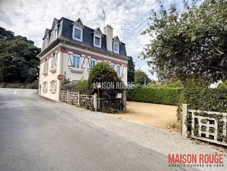 maison bourgeoise quinocéenne divisée en 3 appartements  vue mer  plages et commerces à...