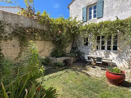 vente maison 8 pièces 222.5 m² à sainte-marie-de-ré (17740)  995 000 €