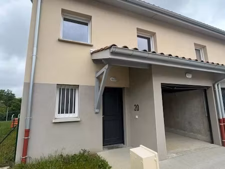 location maison 4 pièces 89 m² à l'isle-d'abeau (38080)  1 185 €