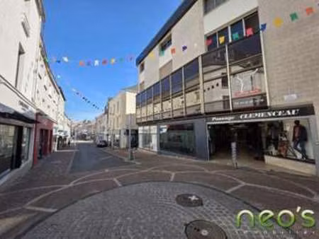vente bureaux et commerces à cholet (49300) : à vendre / 40m² cholet