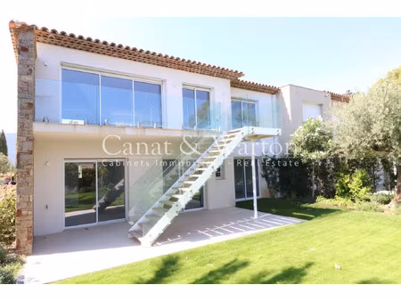 villa de luxe à vendre à cavalaire-sur-mer