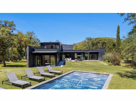 villa de luxe à vendre à grimaud