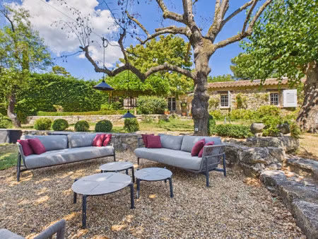 maison de luxe à vendre à tourrettes