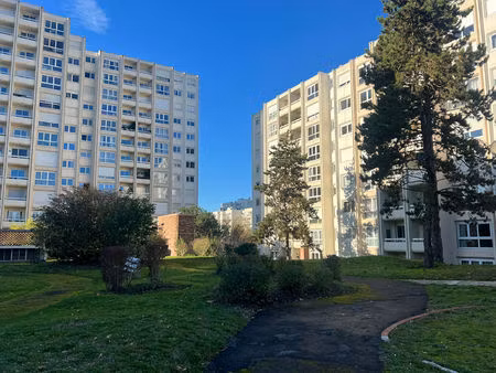studio meublé - hauts de chatou
