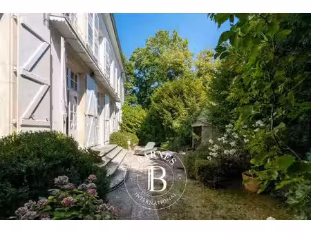 maison de luxe à vendre dans le quartier saint max centre