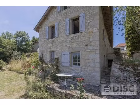 charmante maison de village avec superbes vues et grand jardin